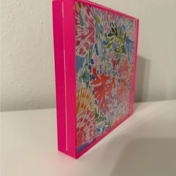Lilly Pulitzer Magnetic Picture Frame - Picture 3 of 4